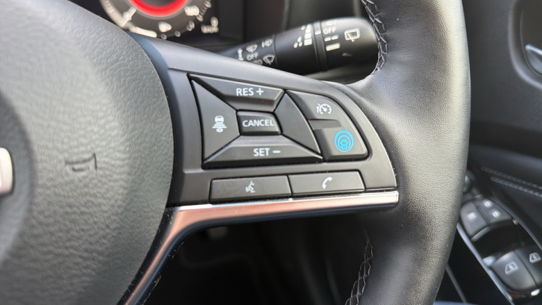 Nissan Juke 1.6 Hybrid Tekna 5dr Auto Hybrid Hatchback